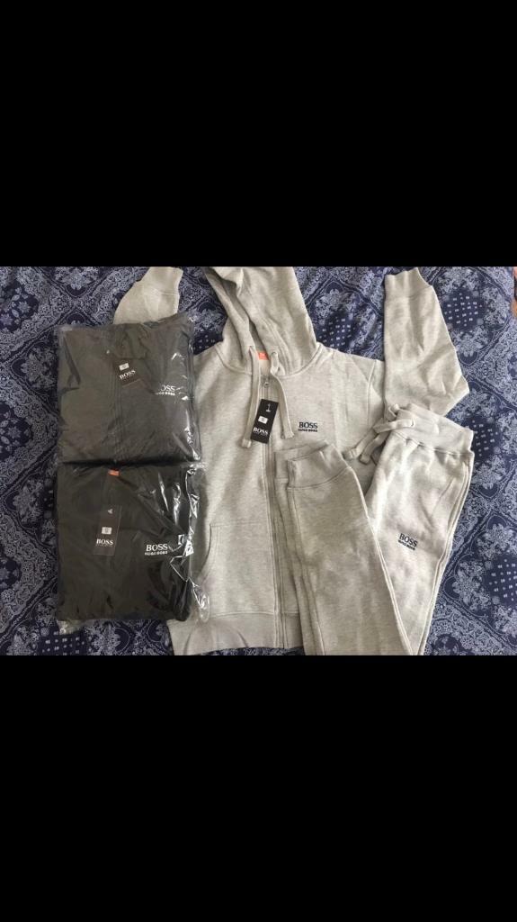 beige north face tracksuit